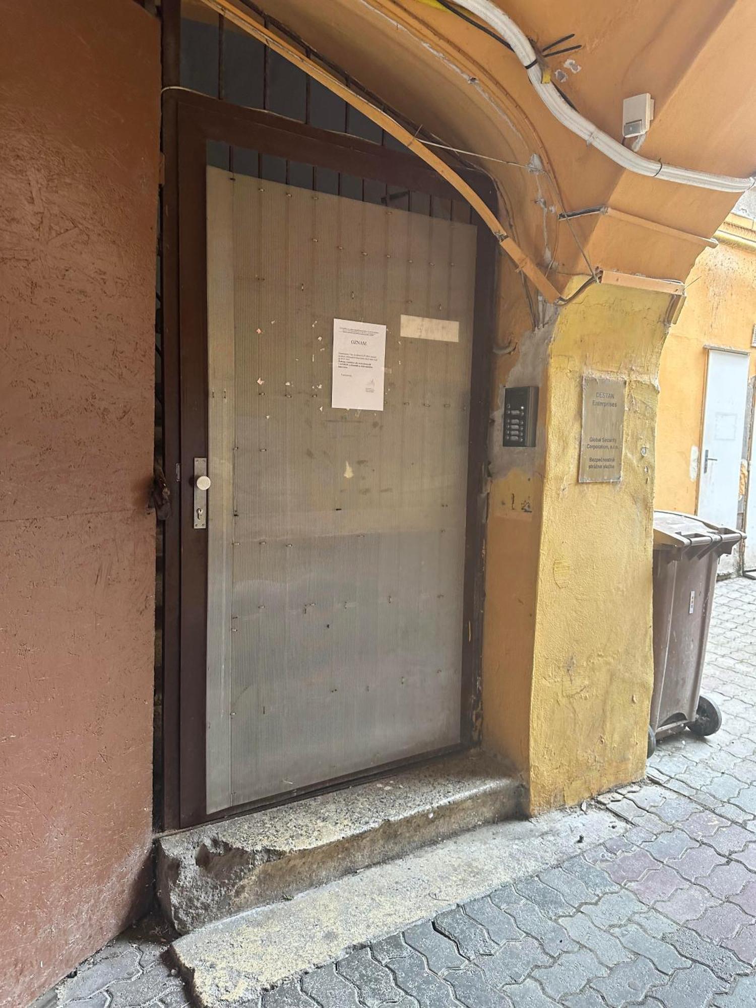 Xxx Bratislava Exteriör bild
